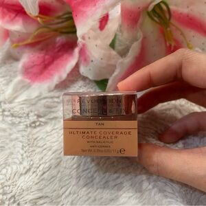Revolution Tan Ultimate Coverage Concealer